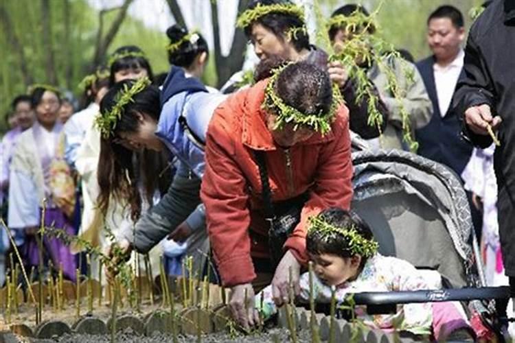 婚姻不顺的女人手相 婚姻不顺的女人五种手相
