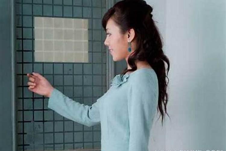 梦见女人敲门的预兆