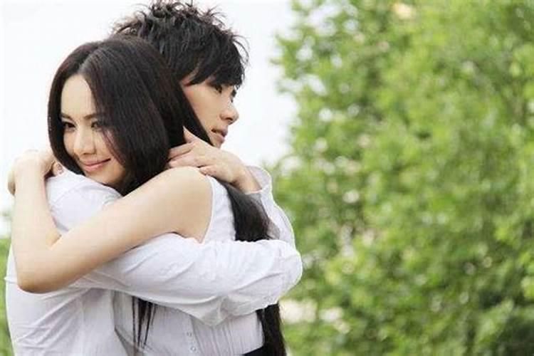 梦见女人跟我拥抱的预兆