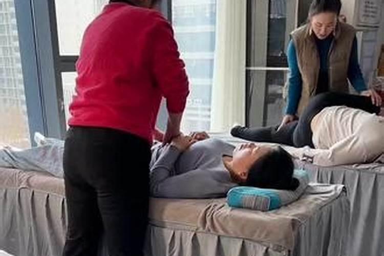 女人梦见乌龟咬手什么预兆