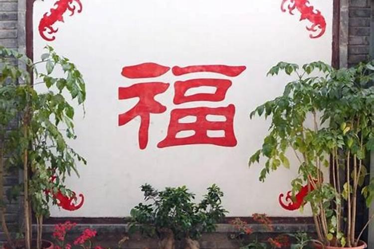 中秋节吃月饼晚上什么时候吃 中秋节吃月饼晚上几点钟吃
