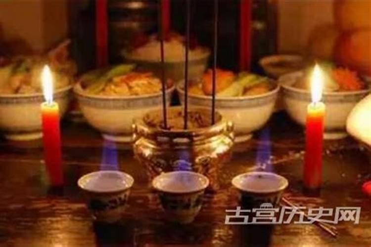 中元节上坟捎什么供品啊 中元节上坟捎的供品