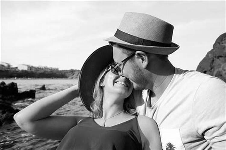 梦见我自己和自己的老婆亲热了的预兆