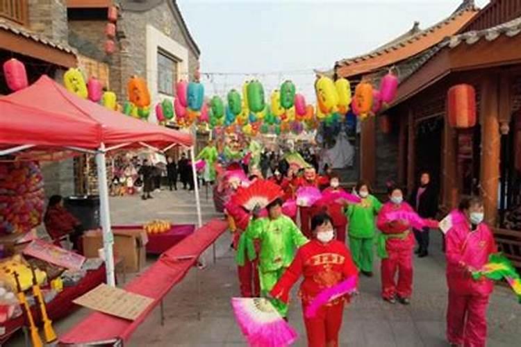 你好？我爸爸刚才出车祸了,我们是受伤者怎么处理这事