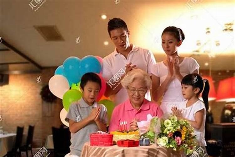 两个人合不合是看属相还是看八字 八字合婚的注意事项？