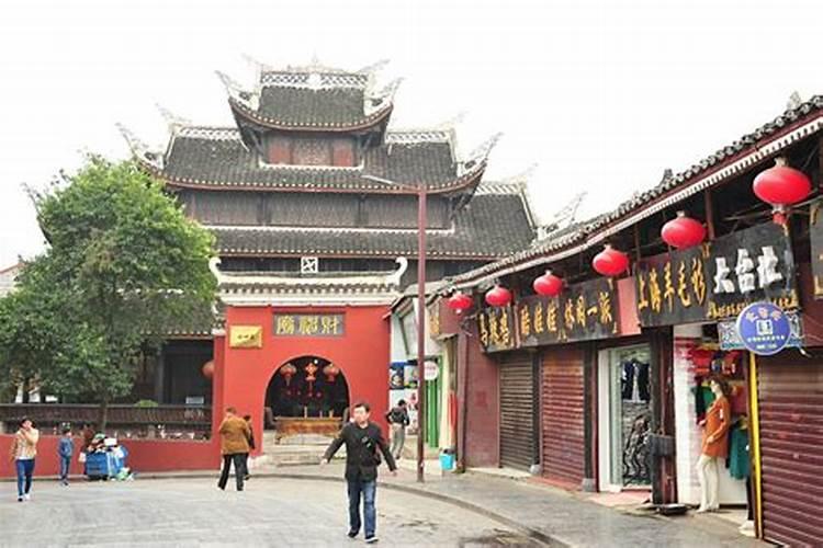 一个人在陌生城市伤感句子说说