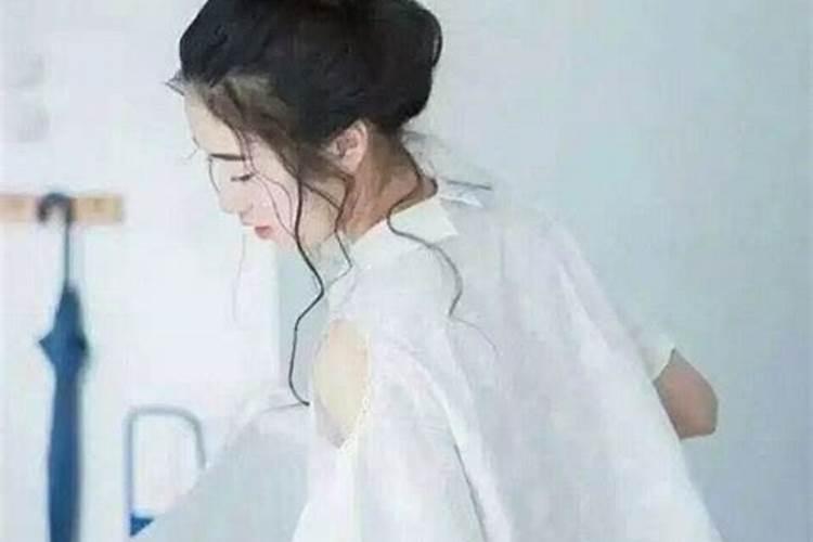 梦见好朋友死了自己哭的很伤心