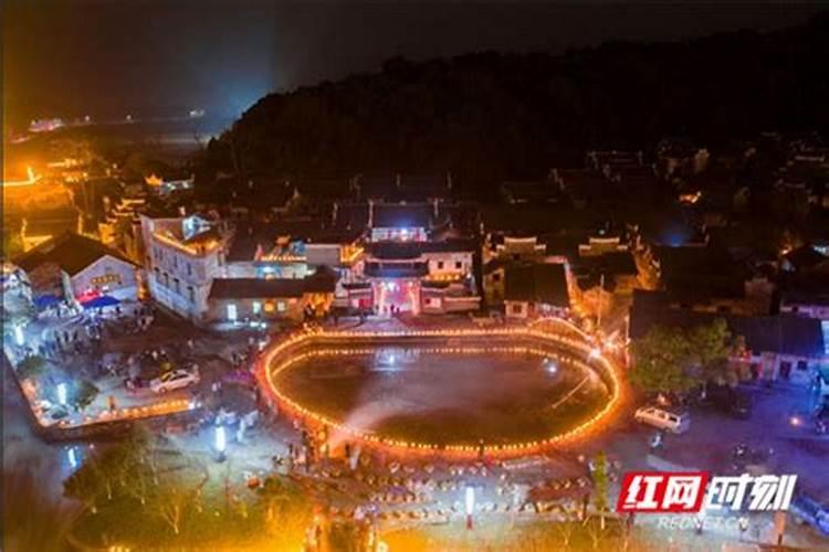 秋天都有哪些节气？分别有什么特点？各地在这些日子的习俗又是什么？