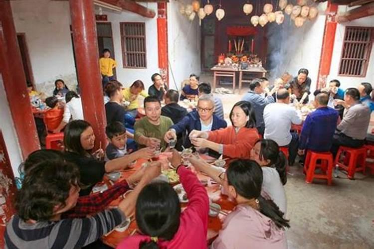 女人伤官必生贵子的表现有哪些 能生贵子的女命八字特征