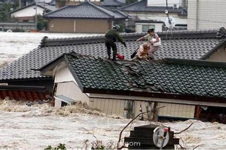 没有孕囊自然流产的要清宫吗