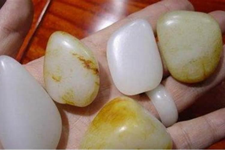 梦见别人家的房子漏雨的预兆