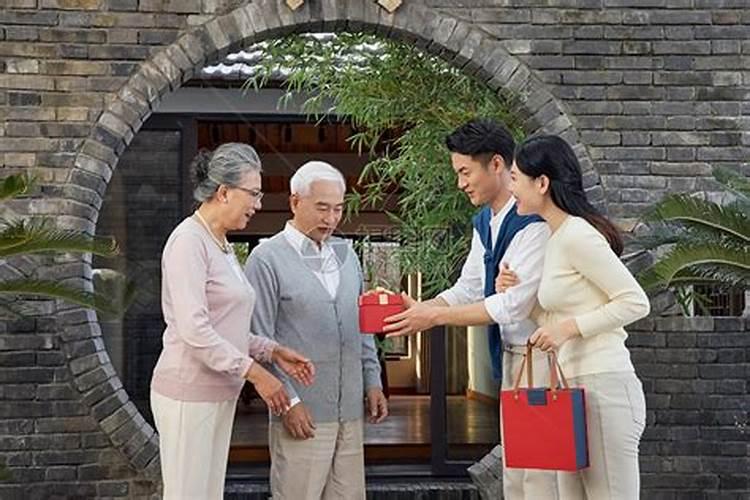 中秋送礼送什么给领导好？