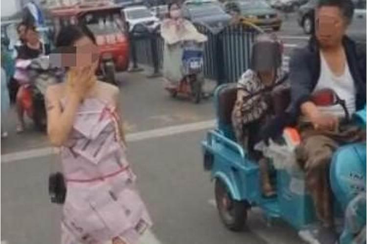 坟上立碑有讲究