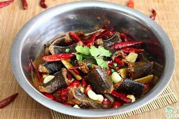 梦见吃蛇肉是什么预兆