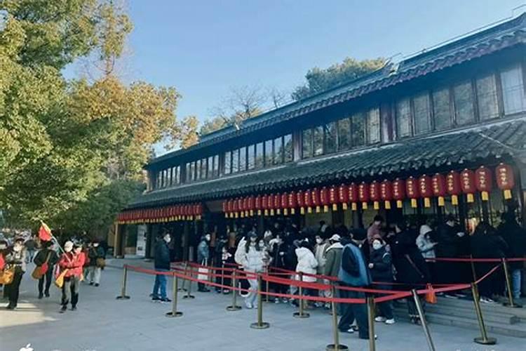 龙华寺的太岁手绳要待多久