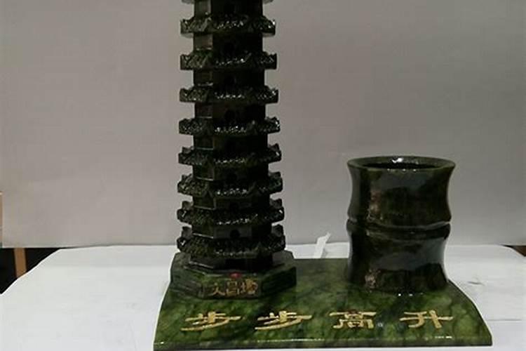为什么过年的时候要给去世的亲人烧纸钱？