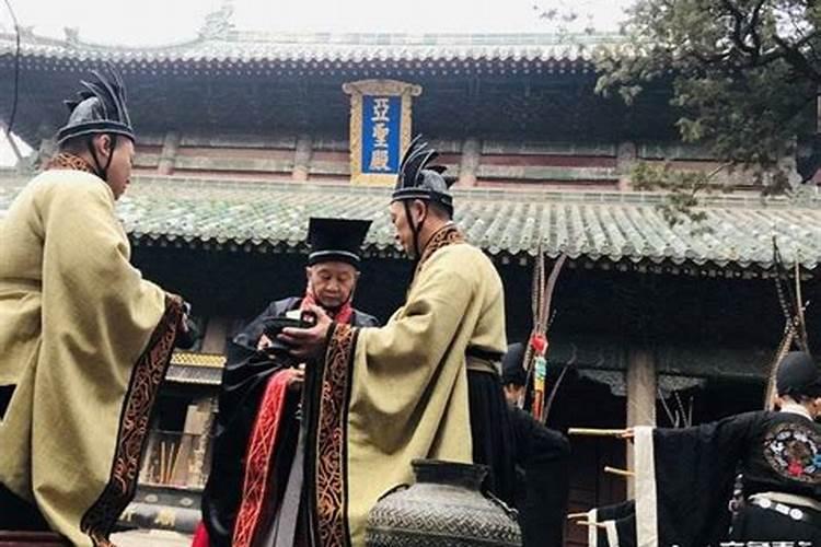 农历生日算命1979年正月初一男子早上5点