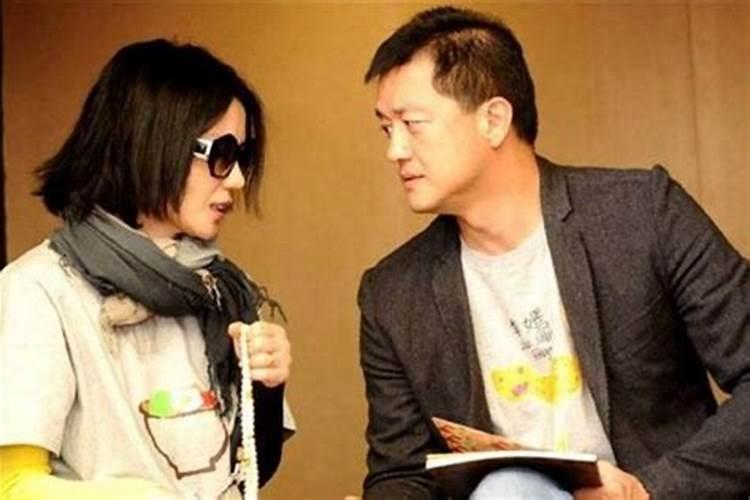 梦见舅舅和舅妈离婚又再婚结婚了是什么预兆？