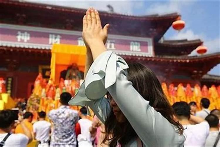 正月初五迎财神代表什么生肖