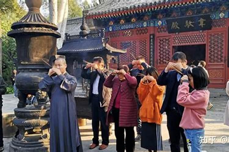 属马的戴什么项链比较好,属马犯太岁不能戴什么生肖项链？