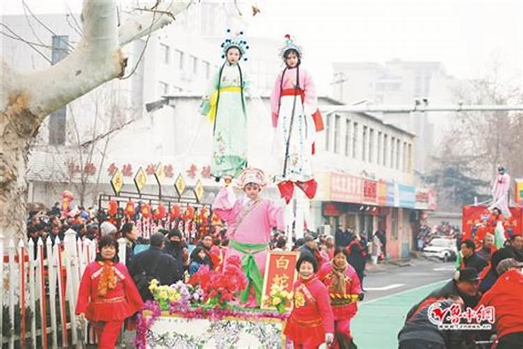 山东有一种习俗叫“打铁花” 哪位仁兄能介绍一下它的场面和由来