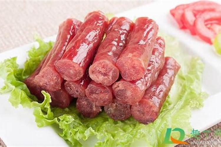 香肠有点发白霉怎么办还能吃吗