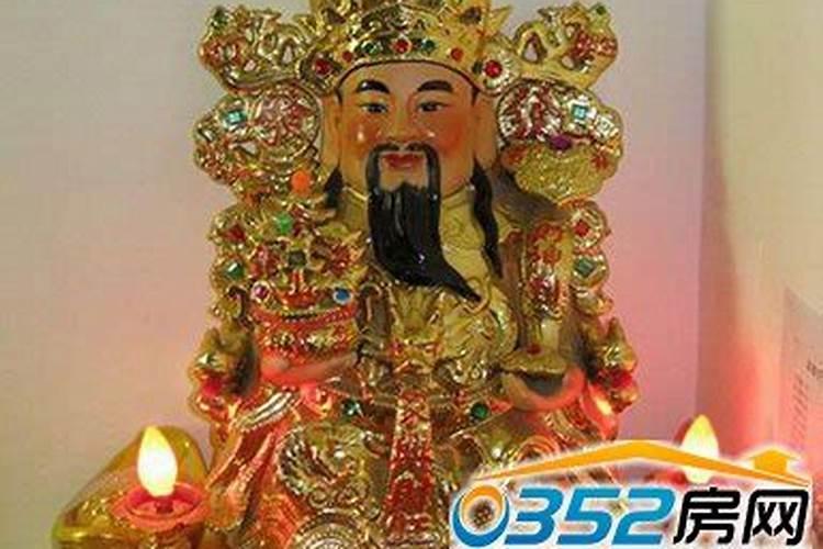 ...挺背的,谢谢了,我是83年农历十月初一7点多出生的,十分感谢