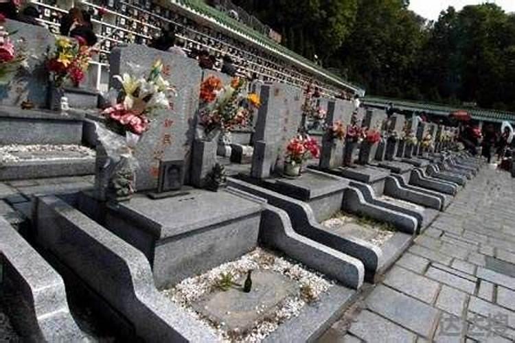 清河门双山子公墓七月十五让上坟吗？