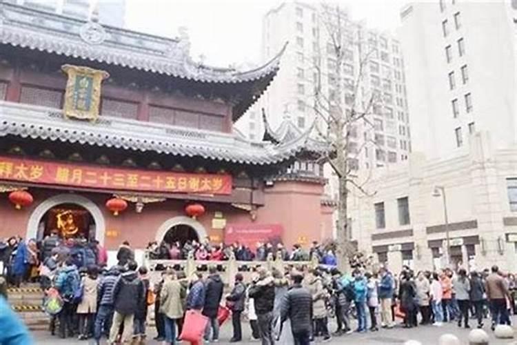 ...今年犯太岁 个区北京白云观请太岁符 大概要多少钱呢 我看别人的回答...