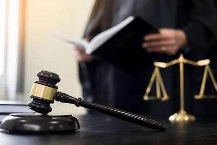 打官司为什么要请律师,难道法官还分不清对与错,是与非吗？
