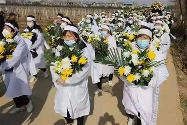 梦见女性亲的预兆