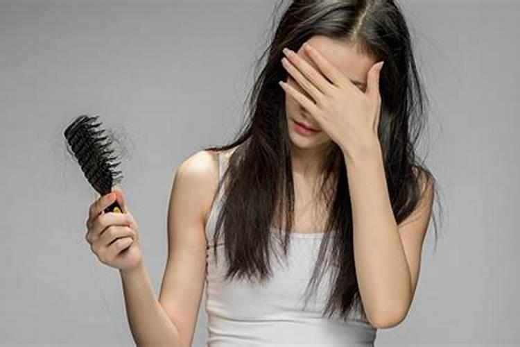 离婚的女人梦见儿女反目成仇,前夫来当说客是什么寓意？