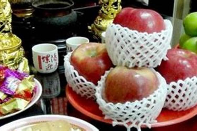 东北七月十五上坟买什么供品好 东北七月十五上坟适合买什么