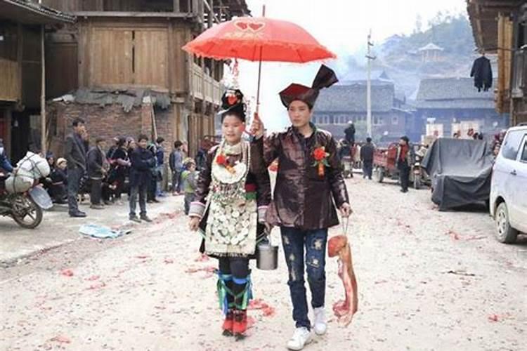 中元节的除了烧纸烧香外的习俗还有什么？