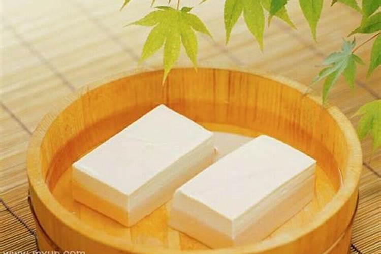 梦到吃豆腐什么意思 梦到吃豆腐好不好
