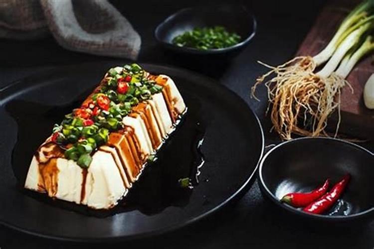 梦到吃豆腐是什么意思？