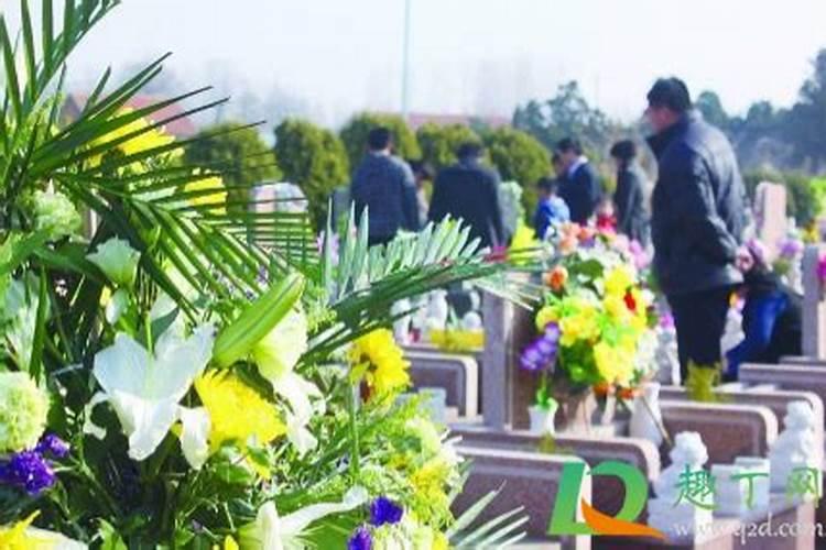 今天中秋节想去我妈的墓地祭拜可以烧纸吗