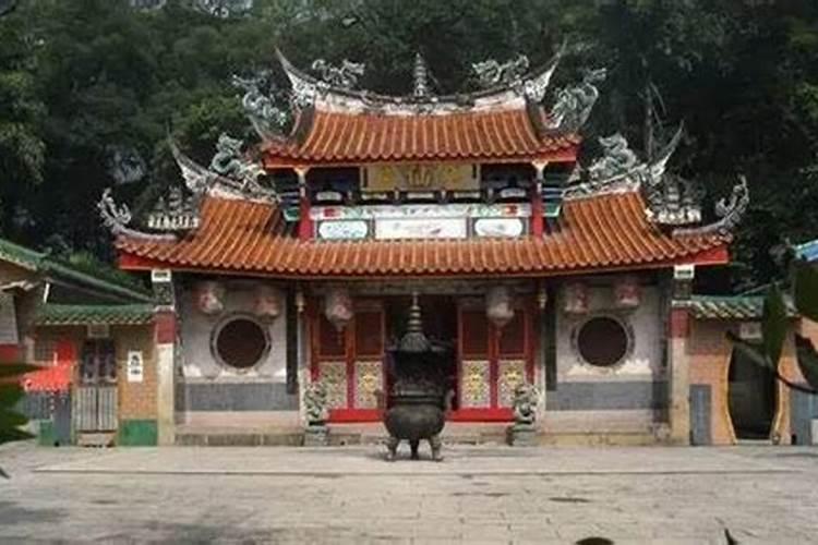去寺庙道观求签的结果靠谱吗？