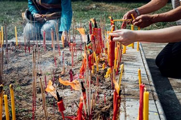 2025年清明节烧纸最佳时间是多少