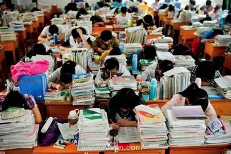 梦见小学同学转学到现在的学校的预兆