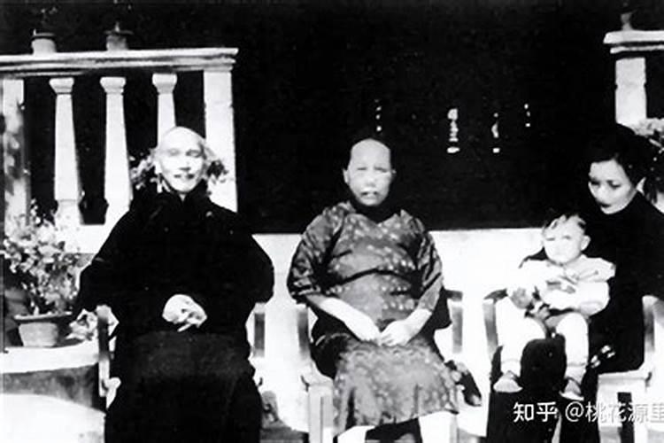 蒋介石真的爱宋美龄吗？