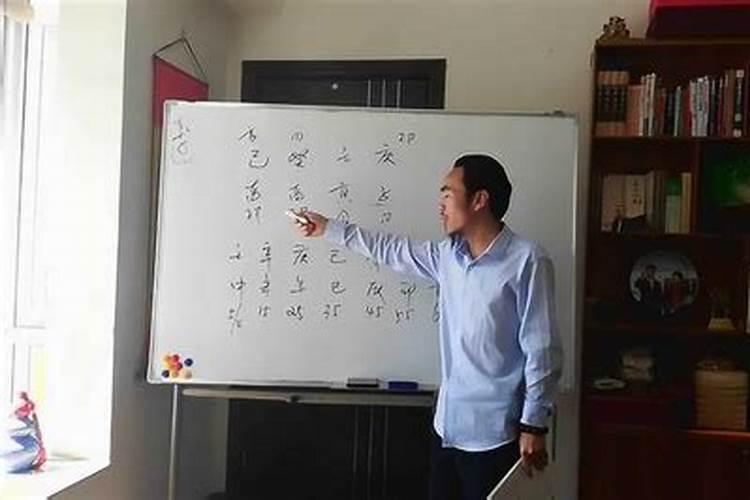 算命师是如何推算一个人的命理,从什么角度去算？