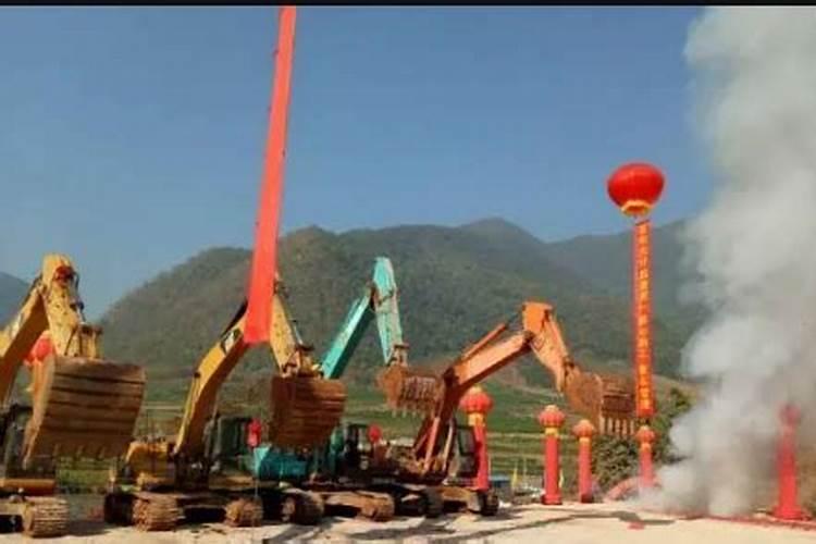 五行什么命是看日柱还看年柱纳音？