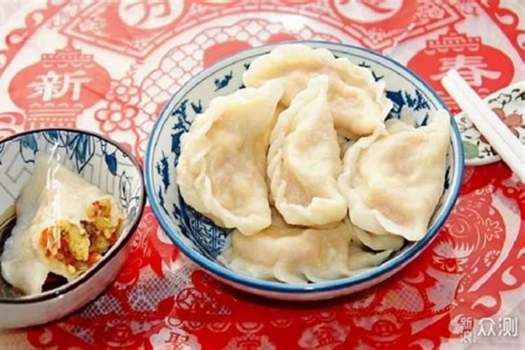 腊月初八为何要吃饺子？