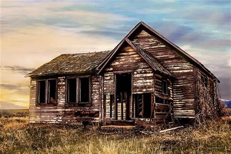 梦见死去的爹住破房子