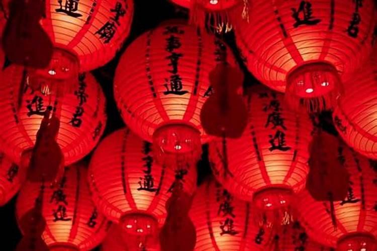 2021年属龙破太岁佩戴什么玉器佛珠中国结？