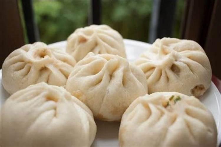 梦见吃包子好不好？是什么征兆？