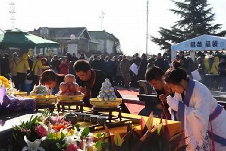 莲花灯是什么节日？
