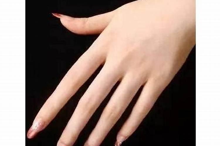 女人手大代表什么命