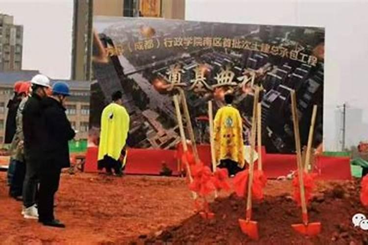 李姓男孩起名霸气十足的名字 李姓霸气的男孩名字